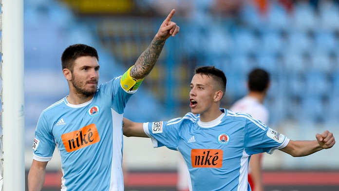 Sonny Colbrelli (vľavo) a Peter Sagan.