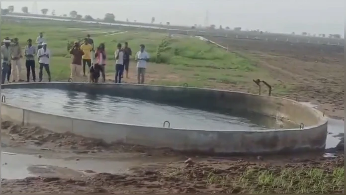 VIDEO: Prírodný úkaz alebo predtucha katastrofy? Živá studňa v Indii sa stala magnetom pre davy