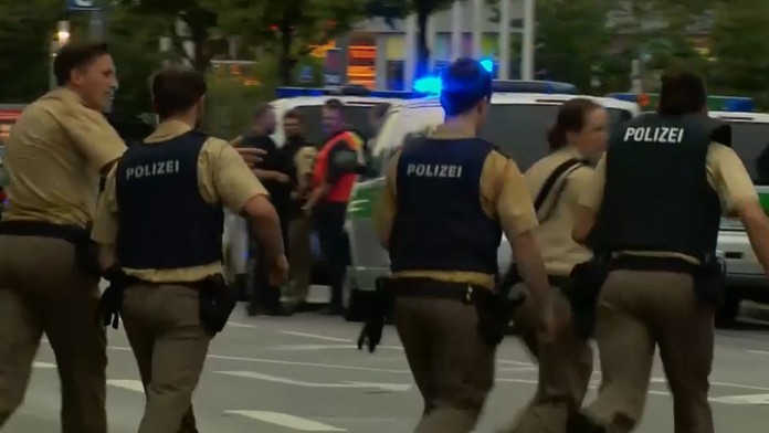 Čo stojí za útokmi osamelých vlkov? Náboženstvo to nie je