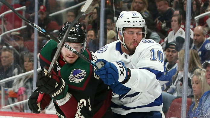NHL Lightning and Coyotes 