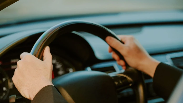 Pozor, aby sa dovolenka neskončila predčasne. V susednej krajine vám za toto porušenie môžu zhabať auto