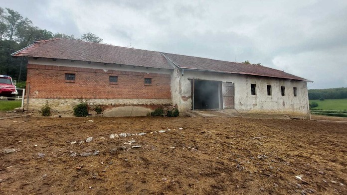 Požiar stajne v Topoľčiankach.