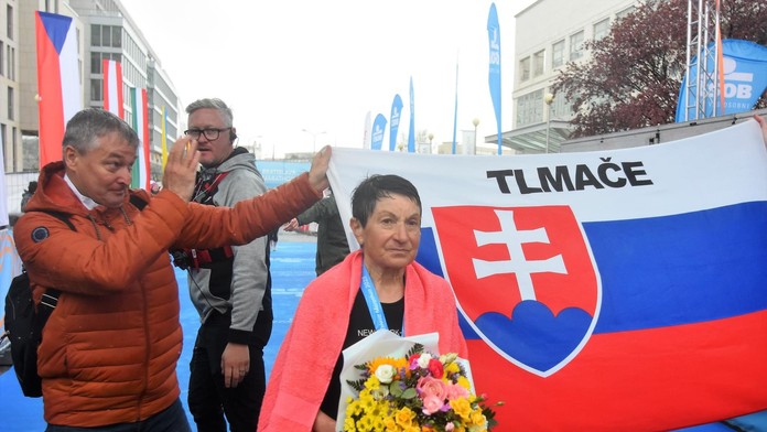Má 75 rokov, za sebou 515 maratónov a v sobotu beží ďalší. Slovenská rekordérka končiť nemieni