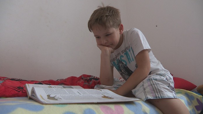 Deväťročný Tobias.