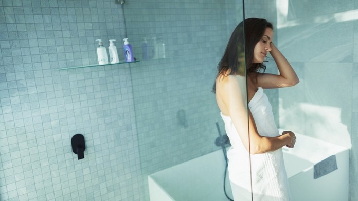 Lekár sa pozrel na to, či je každodenná sprcha potrebná pre zdravie