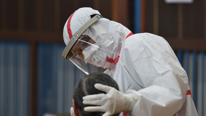 Lyžovačka v stredisku Harrachov.