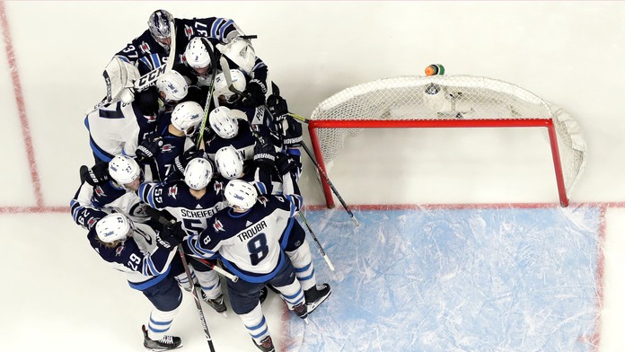 Hokejisti Winnipegu sa tešia z postupu