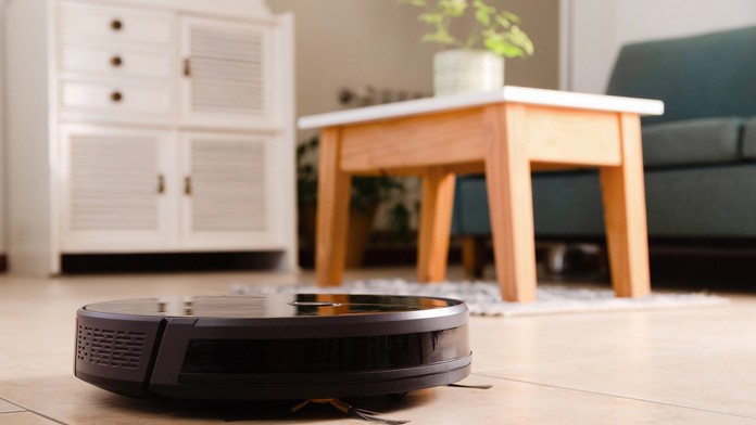 Robotické vysávače by podľa vedcov mohli plniť viac funkcií. Budú nám polievať kvety alebo monitorovať domácnosť?
