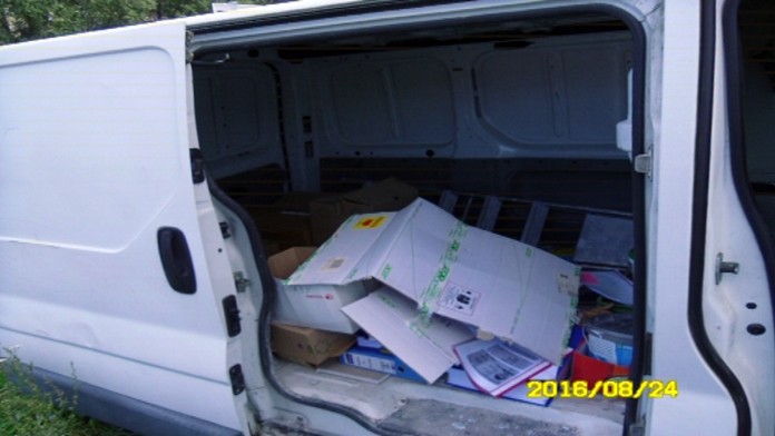 Dodávka s dokladmi, ktorú našli v bratislavskej Petržalke.