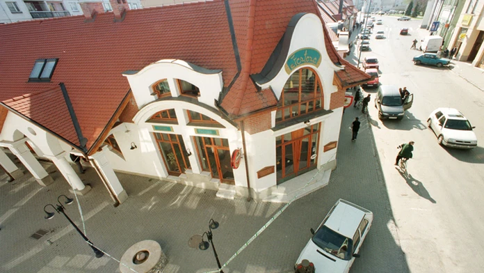 Archívny záber: Bar Fontána po incidente.