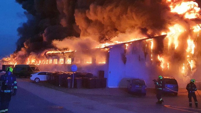 Na pražskom výstavisku Letňany horela hala.