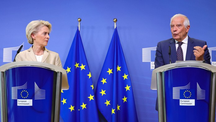 Európska komisia navrhuje ďalšie sankcie EÚ voči Rusku, vrátane stropu na ceny ropy