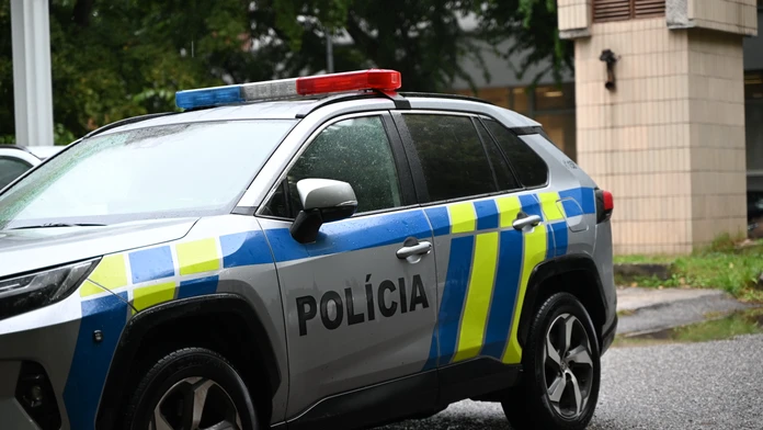 Kriminalisti objasnili dva prípady sexuálneho násilia na deťoch. DNA usvedčila 67-ročného Čecha