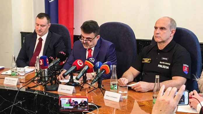 Dronová šou v Dubaji.