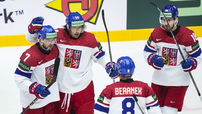 Česi osemgólovou nádielkou spečatili postup do štvrťfinále. Hetrikom sa blysol Červenka