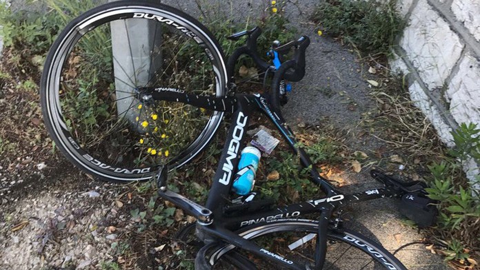 Bicykel Chrisa Frooma je na totálku.