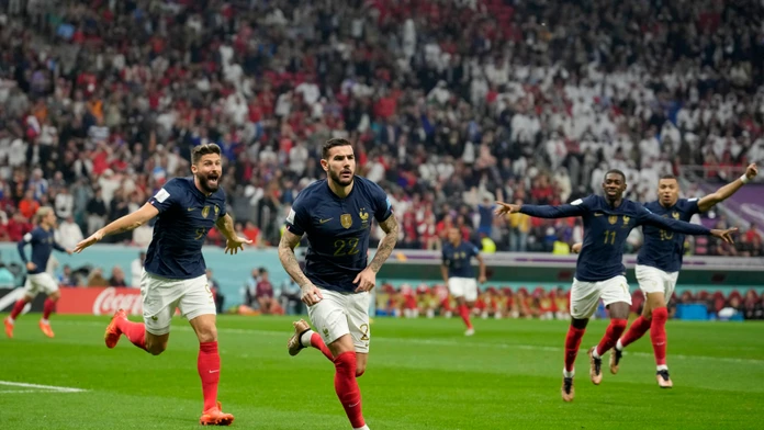 Maroko v skvelom zápase vytrápilo obhajcov titulu. Francúzi však postúpili do finále