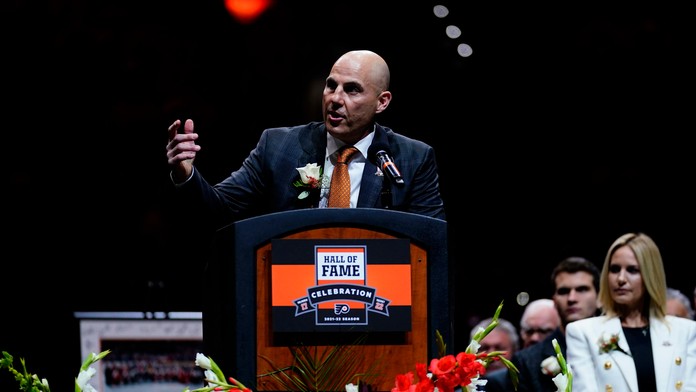 Vo funkcii nahradil svojrázneho Tortorellu. Nový kouč Philadelphie je odhodlaný dokázať veľa