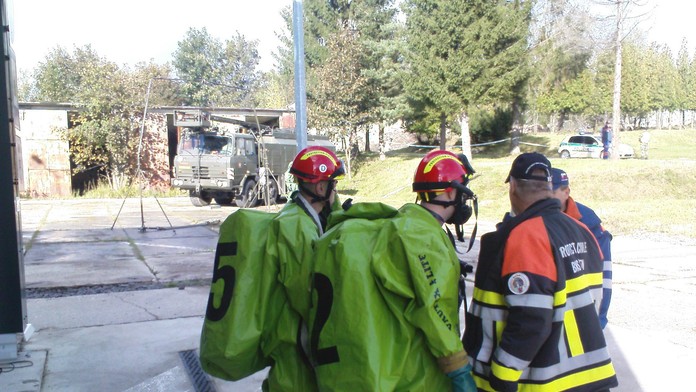 Hasiči evakuovali žiakov zo školy vo Zvolene.