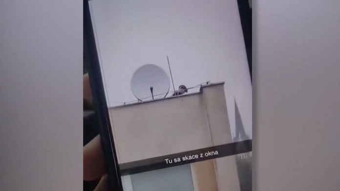 Streľba v Parchovanoch v deň Romanovho (†15) pohrebu. Jeho mama vysvetľuje, prečo stlačila spúšť