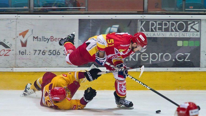 Miroslav Kollár (Za ľudí) pri skladaní poslaneckého sľubu.