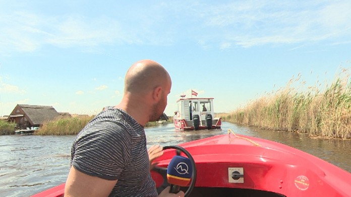 Oblasť je plná novinárov.