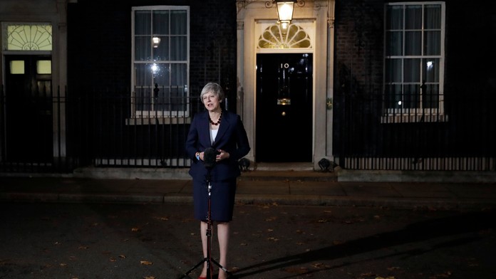 Britská premiérka Theresa Mayová oznámila, že jej kabinet schválil dohodu o brexite.