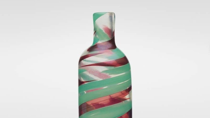 Žena si v bazáre kúpila vázu za necelé štyri eurá. V aukcii za ňu získala šialenú sumu