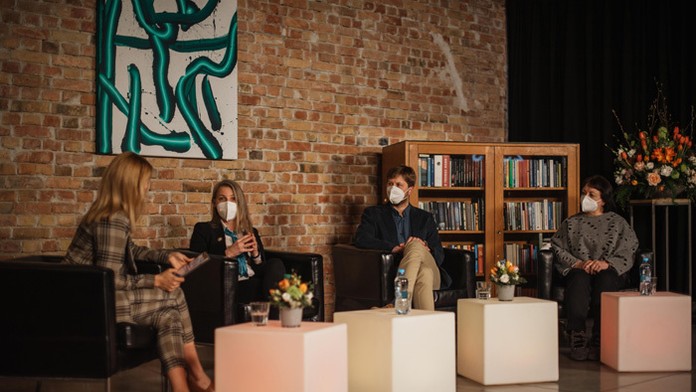 Panelová diskusia na tému Čo urobila pandémia s dušou detí a mladých ľudí.