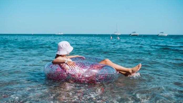 V Grécku prišlo o život len 11-ročné dievča. Na nafukovačke ho unieslo more