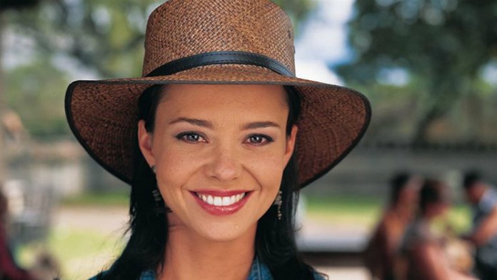 Skrytá vášeň - Sarita (Natasha Klauss)