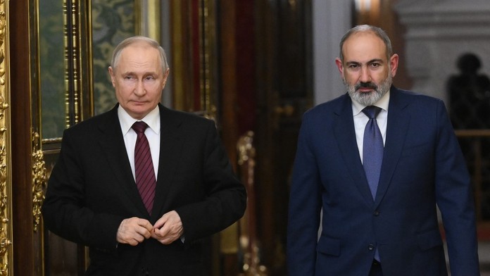 Rusku sa vzoprel dlhoročný spojenec. Putinovi na jeho území hrozí zatknutie