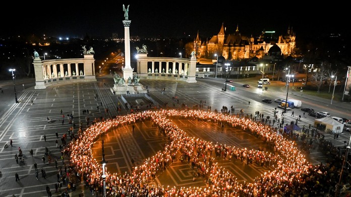 FOTOGRAFIE TÝŽDNA: Skaza po ruskom útoku na nemocnicu, objav legendárneho vraku či úspech parahokejistov