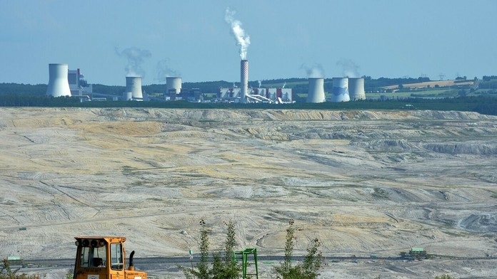 Poľská hnedouhoľná baňu Turów, nachádzajúca sa neďaleko hraníc s Českou republikou