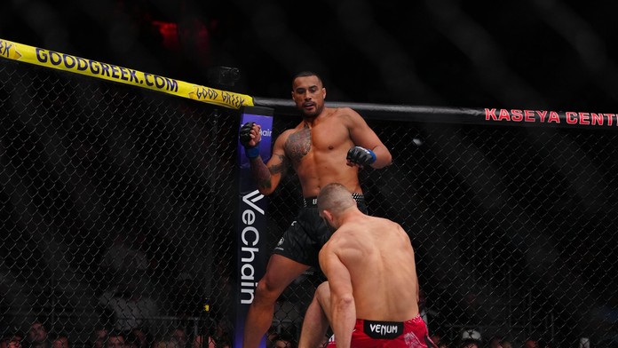 Jiří Procházka vs. Carlos Ulberg