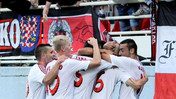 Radosť hráčov Spartaka Trnava po strelení druhého gólu v odvete proti FC Zestafoni (Gruzínsko)