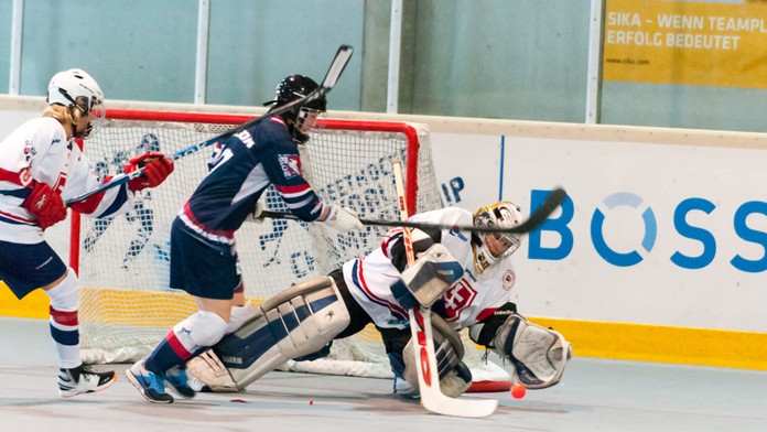 Hokejbalistky počas zápasu s USA na MS.