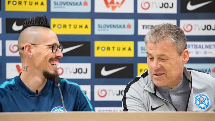 Alpský lyžiar Hannes Reichelt v zjazde v Soldeu.