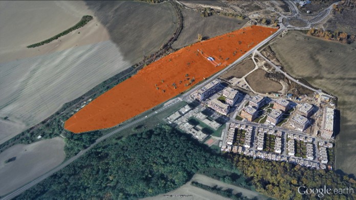 Územie starej skládky pri Petržalke.