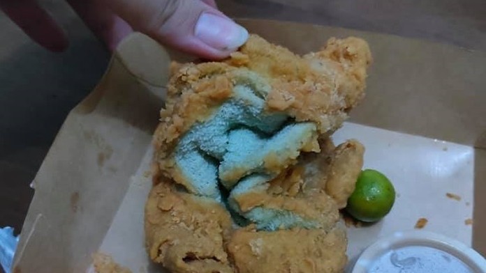 Uterák v trojobale.