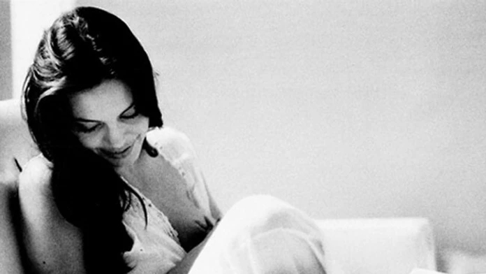 Angelina Jolie očami Brada Pitta.