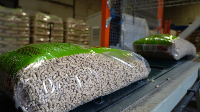 Ľudia sa začínajú obávať zimy bez plynu. Ceny dreva a uhlia prudko vyleteli