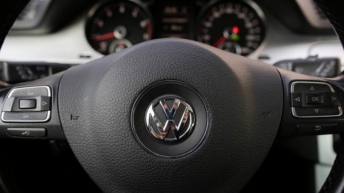 Volkswagen začne v januári sťahovať dieselové autá zasiahnuté aférou so zmanipulovanými emisiami.