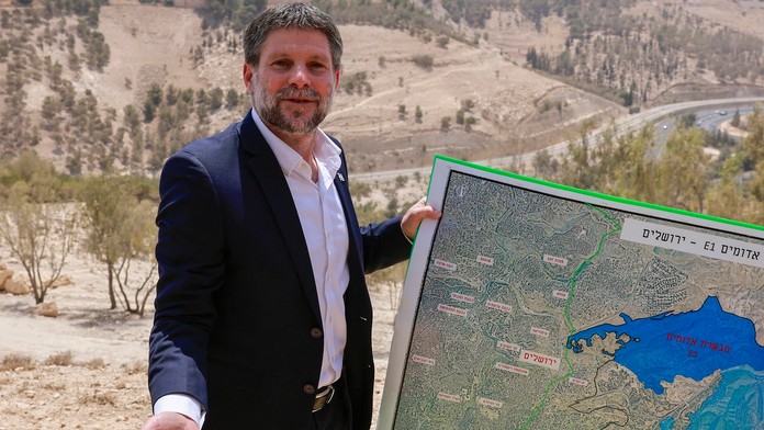 Izraelský minister vyzýva na anexiu južného Libanonu. Hranicu chce posunúť až na rieku Lítání