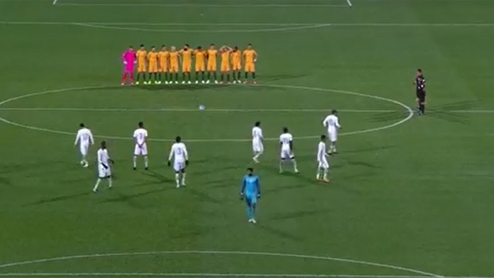 Obete teroru si v Adelaide neuctili futbalisti zo Saudskej Arábie.