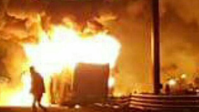 Havarovaný maďarský autobus so študentmi sa ocitol v plameňoch.