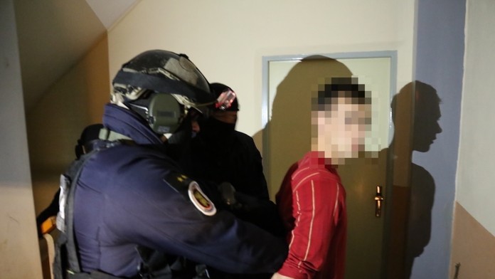 Zásah v prípade vraždy poslanca.