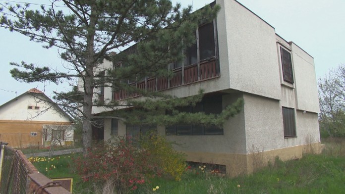 Spievajúci dom v Štúrove.