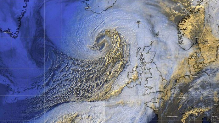 Bombogenéza nad Írskom 