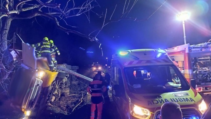 Tragická nehoda pri Handlovej: Vodič (†46) kamióna na mieste zomrel